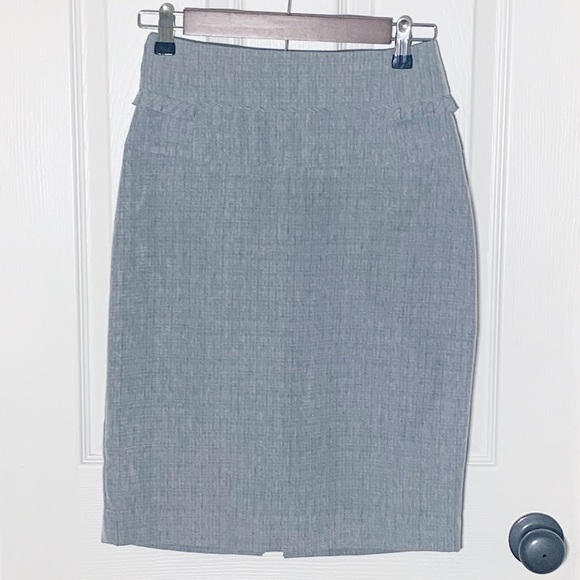 Worthington Dresses & Skirts - Gray Pencil Skirt Pleated Ruffle on Hips Size 2